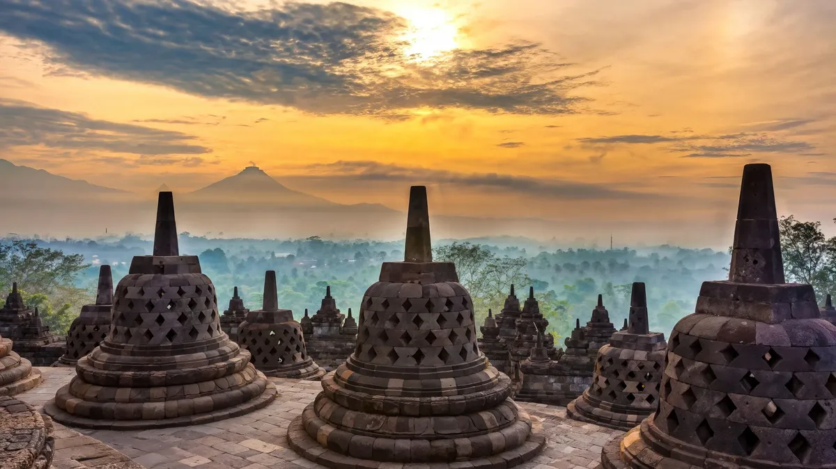 Dive Into Indonesia’s Art, Culture & Gallery Scene